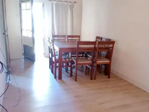 Parana 433 , Piso PB