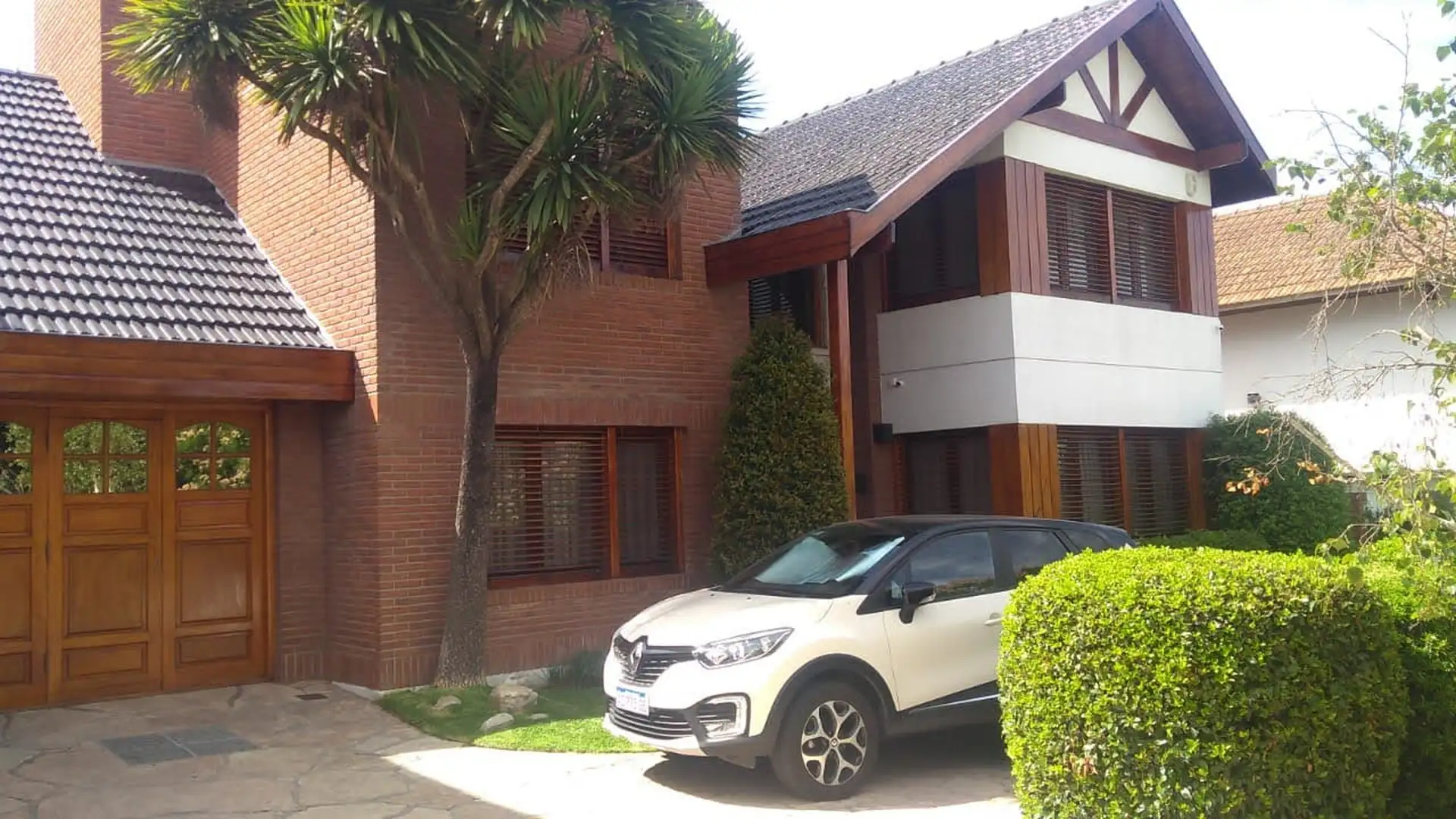 Chalet 3 dorm, 359m² en San Carlos con garaje doble y jardín