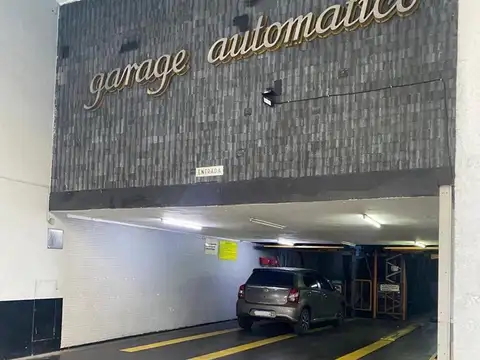 Venta de cochera en Av corrientes