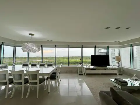 Torres Renoir Alquiler Departamento 4 ambientes en Puerto Madero