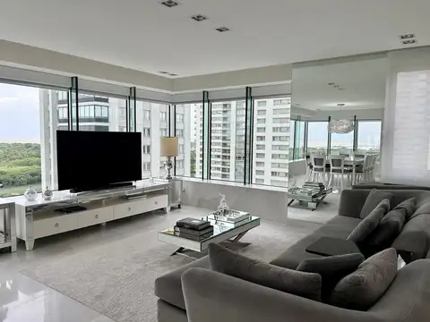 Departamento en Alquiler con 2 cocheras