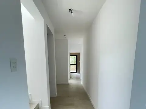 Casa 10 ambientes con 3 baños