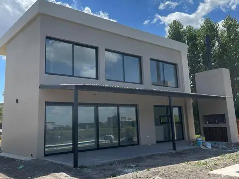Casa en Venta en San Sebastián, USD 320.000