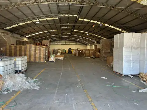 Galpón en  Alquiler