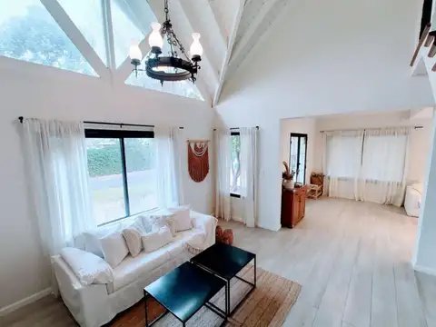Casa en venta 5 ambientes