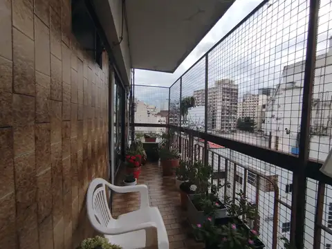 3 AMB CON BALCÓN Y LAVADERO - 66 M2