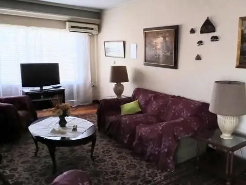 Departamento 4 ambientes con dependencia en Belgrano en alquiler temporal