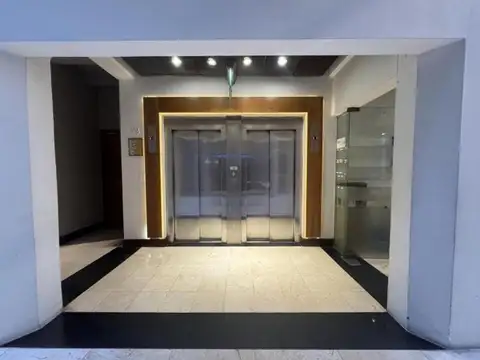 Oficina en Venta con 1 cochera