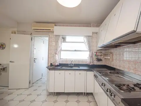 Departamento 5 ambientes con 2 baños