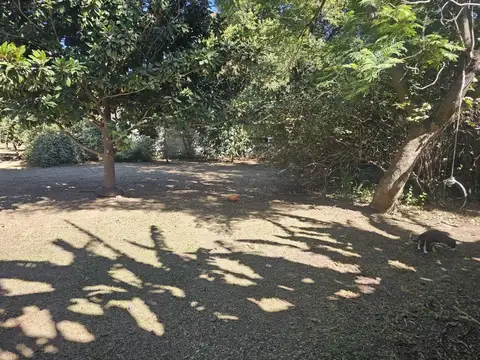 CASA A REFACCIONAR VENTA LOTE DE 1200 M2 BOSQUES