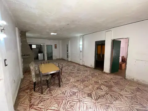 Casa en Venta con 5 cocheras