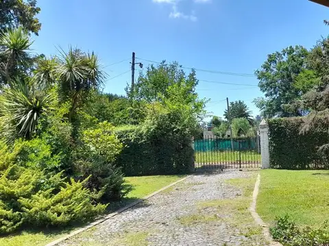 VENTA CASA 5 AMBIENTES EN PONTEVEDRA