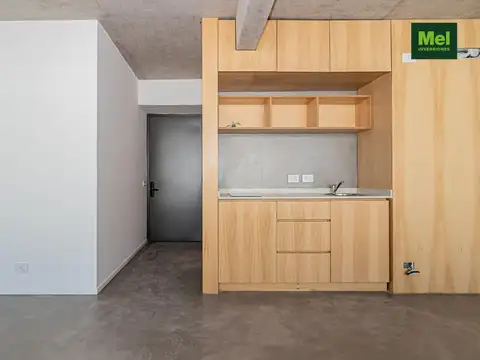 Monoambiente al frente