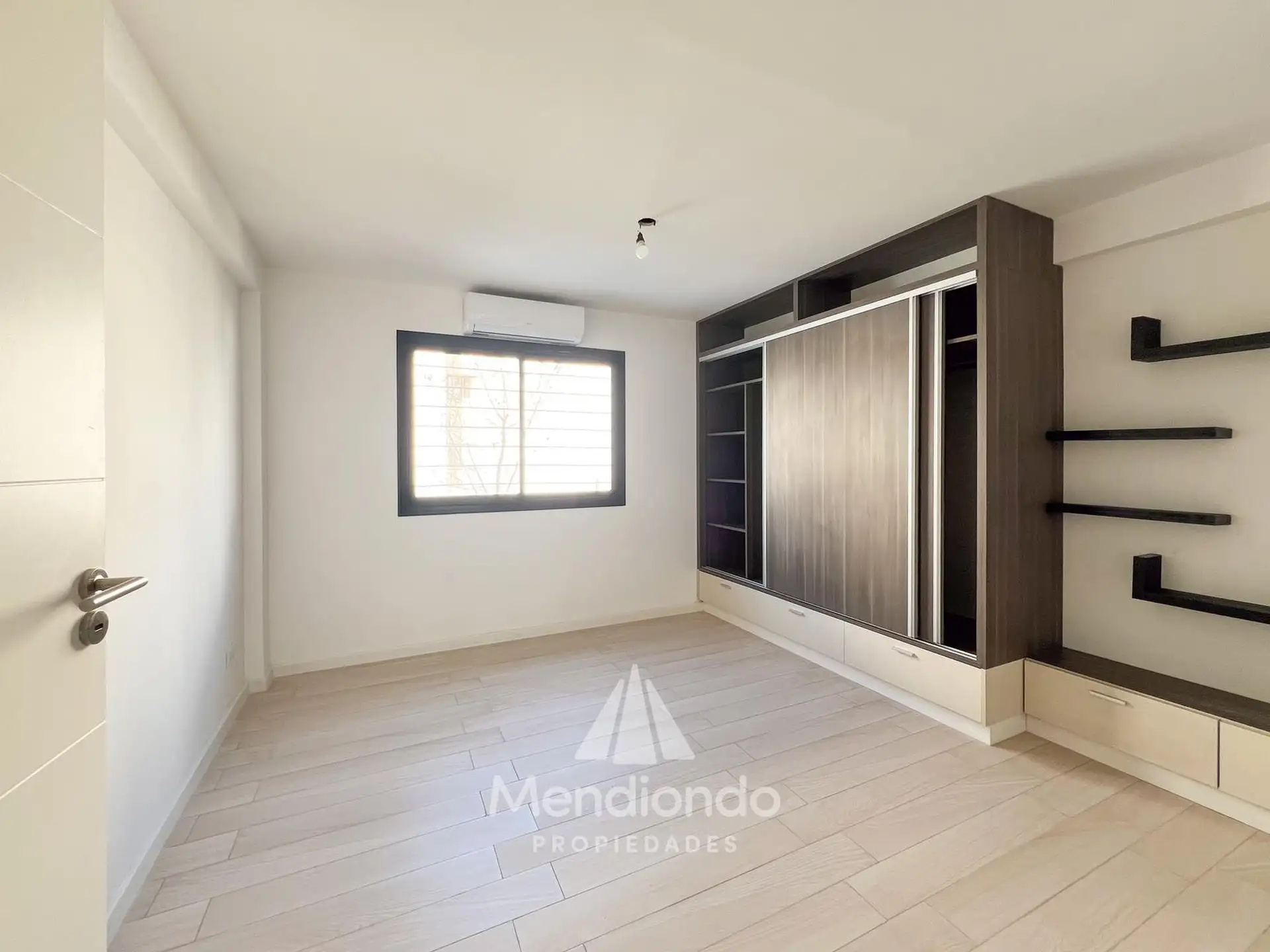 Depto 1 amb y medio tipo LOFT a la calle de 33m2 — Terminal Vieja