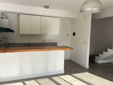 Departamento en Alquiler en Bosque Alto, $ 900.000