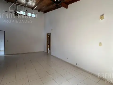 BROUCHOUD 919 ENTRE SARMIENTO Y SAN LORENZO