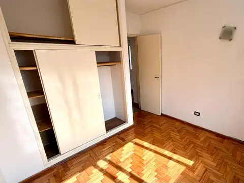 Departamento en Alquiler en Abasto, $ 400.000