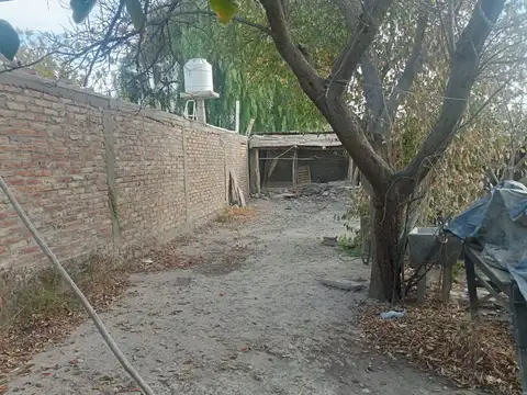 Casa de dos dormitorios. La Bebida, Rivadavia