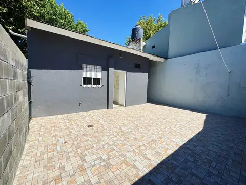 Casa tipo PH al frente a la venta en San Fernando 