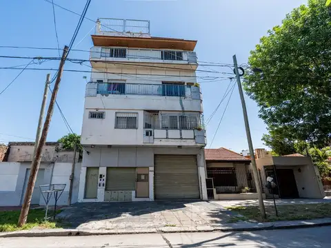 VENTA DE GALPON CON VIVENDA EN AVELLANEDA