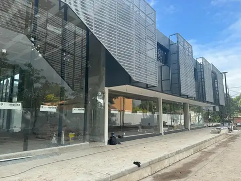 Local en Alquiler Plaza Aconquija