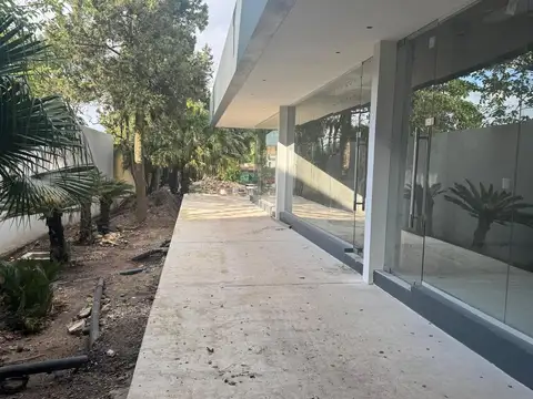 Local en Alquiler en Yerba Buena, $ 800.000