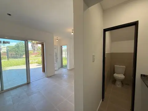 CASA EN VENTA 2 DORMITORIOS DUPLEX EN ROLDAN TS2