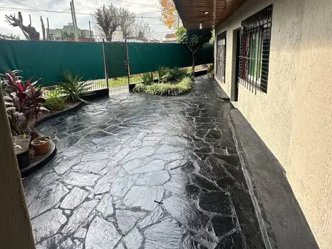 VENTA VILLA LUZURIAGA PH 3 AMB + COCHERA + LOCAL