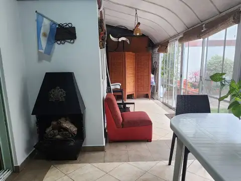 Depto Tipo Casa 3 ambientes con 1 baño