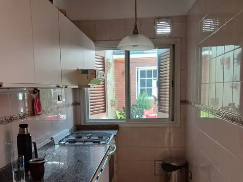 Depto Tipo Casa en Venta con 1 cocheras