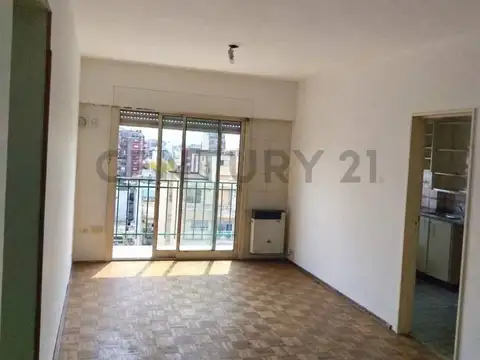 Departamento 5 ambientes con 1 baño