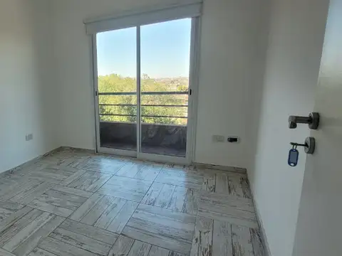 Departamento en Alquiler en Santos Lugares, $ 580.000