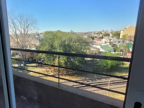 DEPARTAMENTO 2 ambientes y medio - BAJAS EXPENSAS