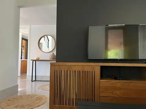 Casa 7 ambientes con 4 baños