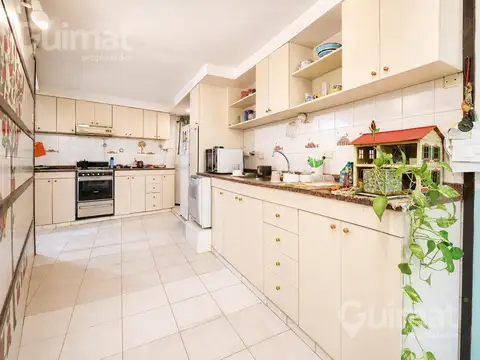Departamento 4 ambientes con 2 baños