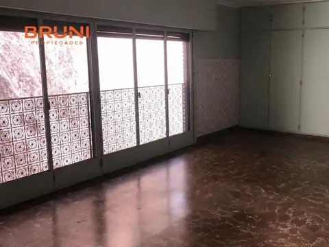 Local en Alquiler en Caballito, $ 4.000.000