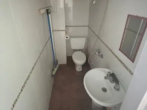 Local en Alquiler 76 años