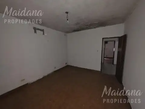 Casa 3 ambientes con 1 baño