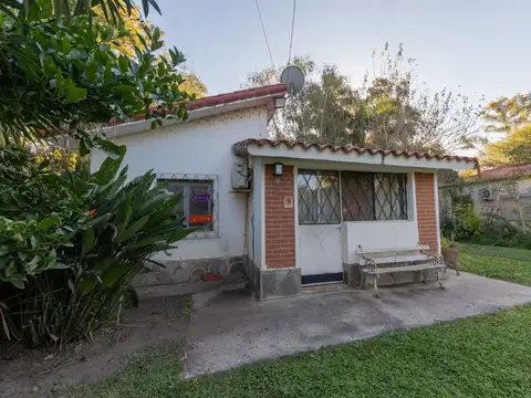 Casa 5 ambientes con 1 baño
