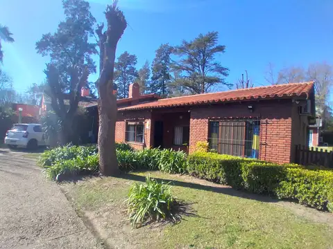  ROBLES DEL MONARCA - PILAR - CHALET - EXCELENTE ESTADO - 3 Dormitorios- Pileta de Natación-