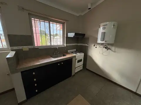 Departamento en Alquiler en Rafael Calzada, $ 550.000