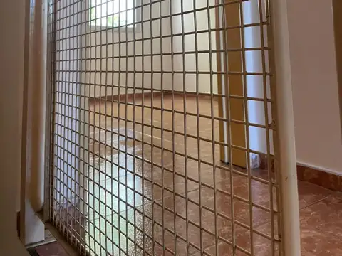 Casa en Alquiler con 1 cochera