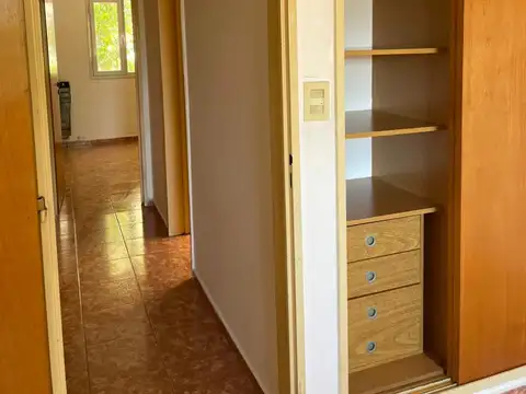 Alquiler Dúplex Dos Dorm. C/estacionamiento, Barrio Canal V, Neuquén