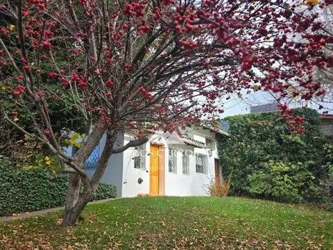 Casa en venta en Barrio Belgrano, San Carlos de Bariloche - Ideal desarrollo