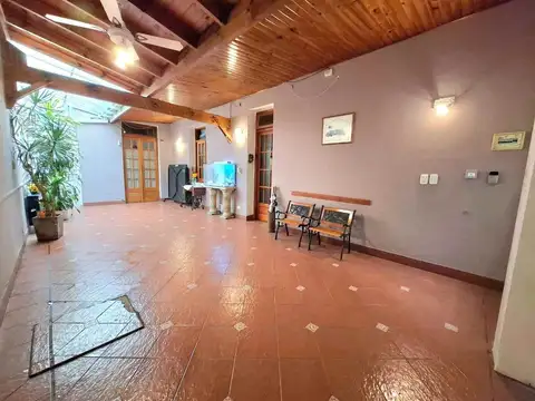 Casa en Venta en Lomas De Zamora, USD 160.000