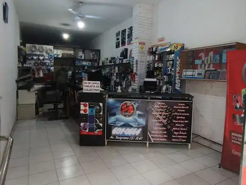 Casa 10 ambientes con 4 baños