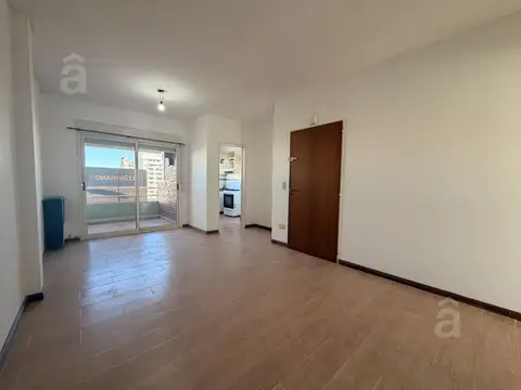 Departamento en Alquiler en Villa Ballester - Semipiso Dos Ambientes - Amplio y luminoso