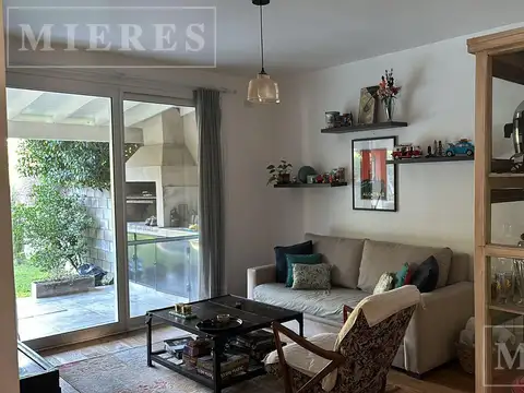 Casa en Venta en Loma Verde, USD 190.000