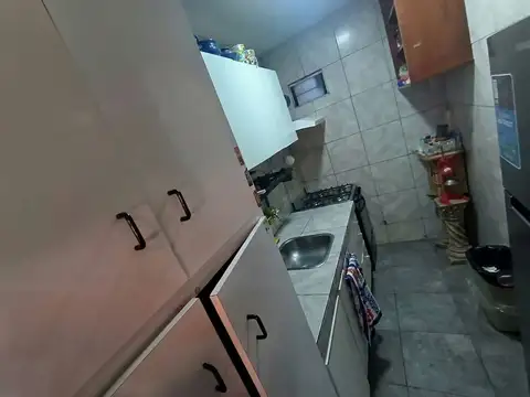 Depto Tipo Casa en Venta en Pompeya, USD 70.000