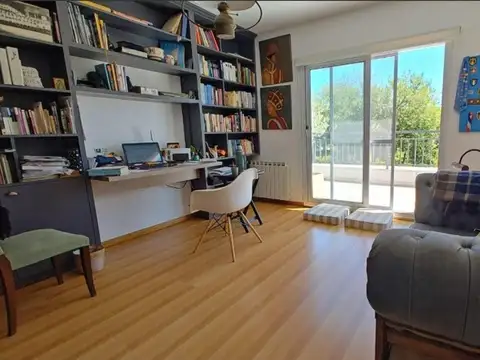 Casa 5 ambientes con 4 baños